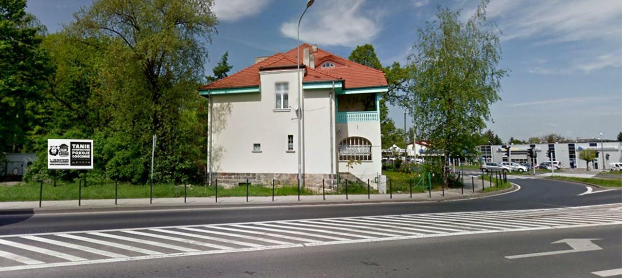 Czarna Owca- Pokoje Goscinne Гнезно Экстерьер фото